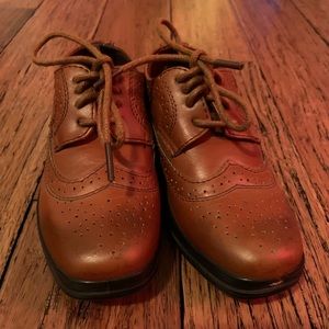 Deer Stags Toddler Boy Oxford dress shoe - size 8